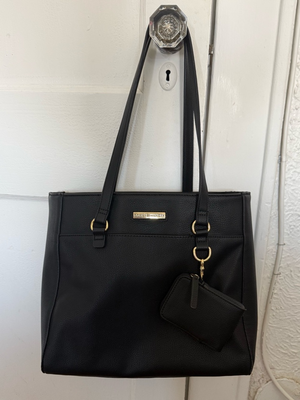 tommy hilfiger black tote bag with pouch